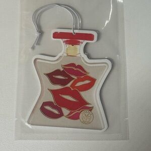 Bond No. 9 New York Lip Design Air Freshener - Red and Gold